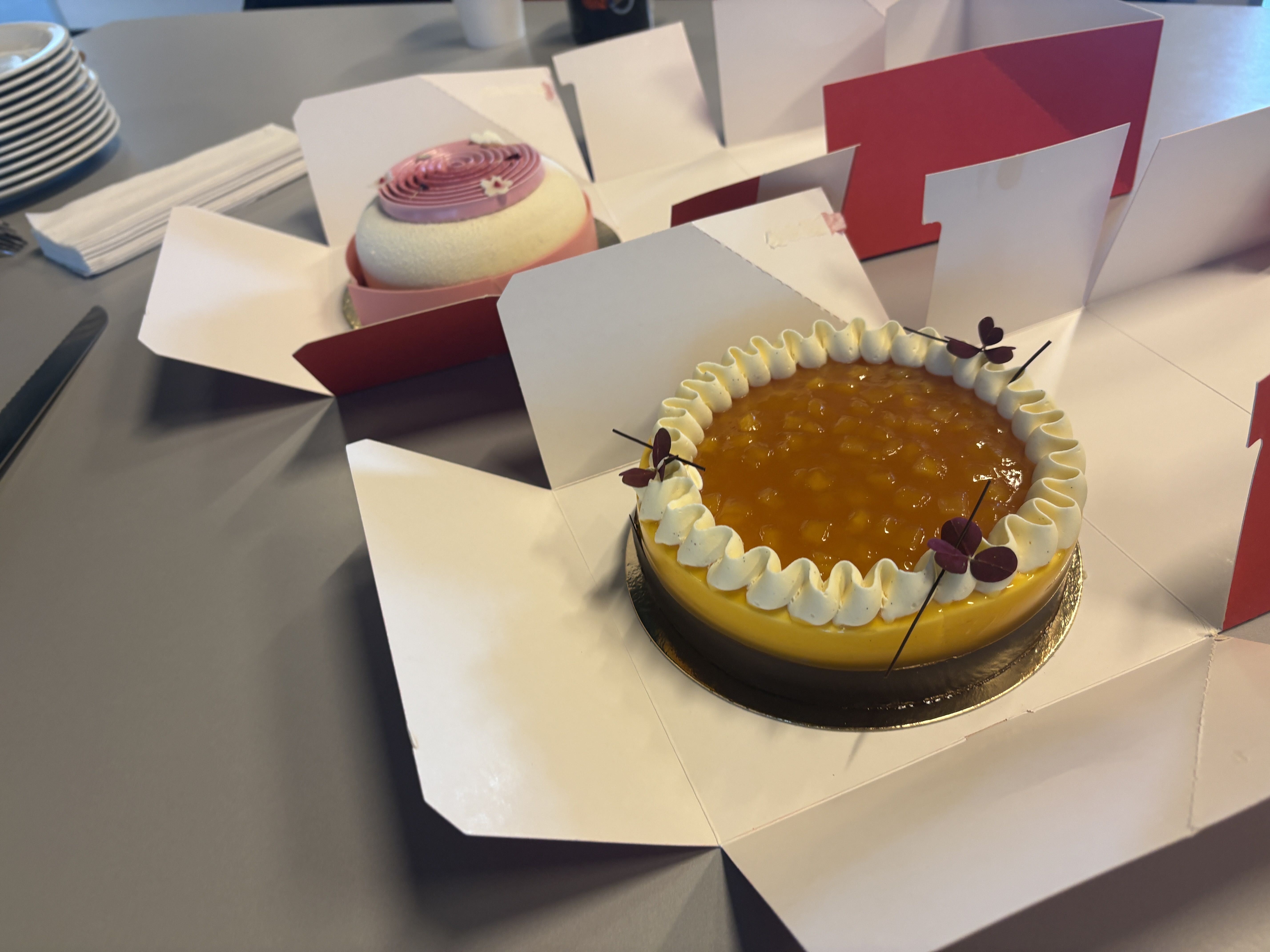 Martin先生が最終日にケーキをごちそうしてくれた